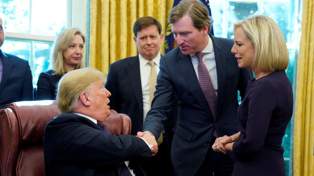 Trump sigue con su purga y despide al jefe de ciberseguridad por no avalar las teorías de fraude electoral Trump sigue con su purga y despide al jefe de ciberseguridad por no avalar las teorías de fraude electoral