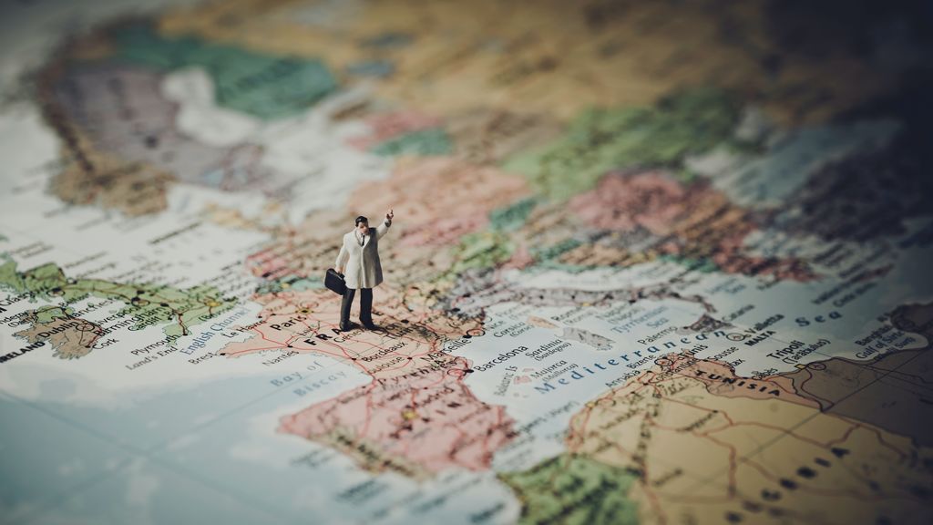 El salario medio varía mucho entre los países europeos. El salario medio varía mucho entre los países europeos.