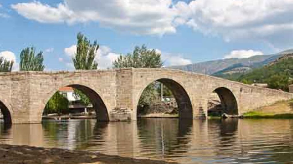 El INE analiza nuestros movimientos: Ávila, el refugio del coronavirus y Cantabria, el destino del verano El INE analiza nuestros movimientos: Ávila, el refugio del coronavirus y Cantabria, el destino del verano