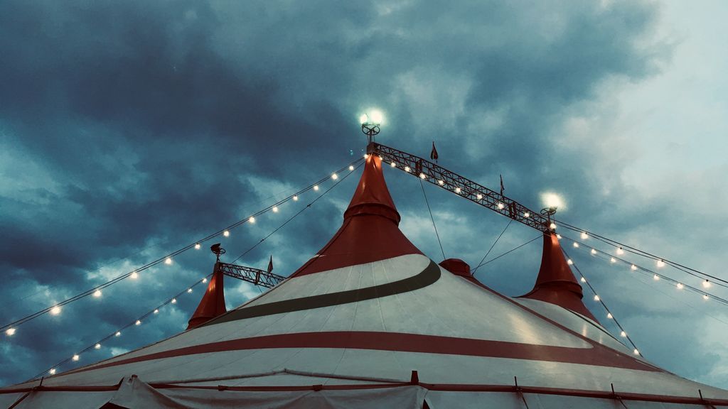 El circo intenta sobrevivir en la cuerda floja: “Si todo va bien estaremos parados hasta Semana Santa” El circo intenta sobrevivir en la cuerda floja: “Si todo va bien estaremos parados hasta Semana Santa”