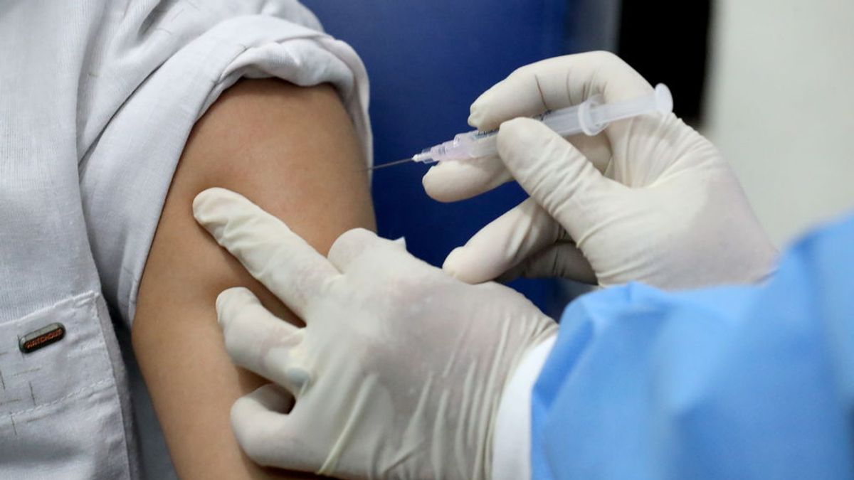 Los vacunólogos aclaran: la vacuna de AstraZeneca y Oxford no lleva tejidos de fetos humanos Los vacunólogos aclaran: la vacuna de AstraZeneca y Oxford no lleva tejidos de fetos humanos
