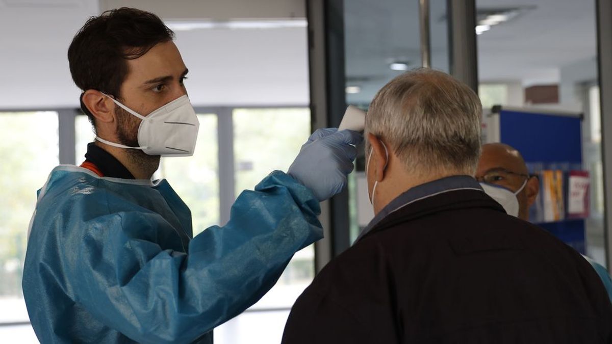 Los hospitalizados por coronavirus en Madrid descienden hasta cifras de agosto Los hospitalizados por coronavirus en Madrid descienden hasta cifras de agosto