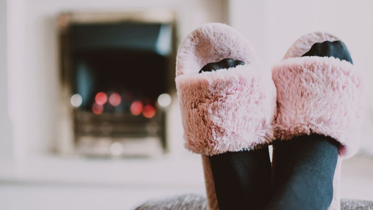 Zapatillas de estar en casa con estilo: cómodo sin renunciar al buen gusto