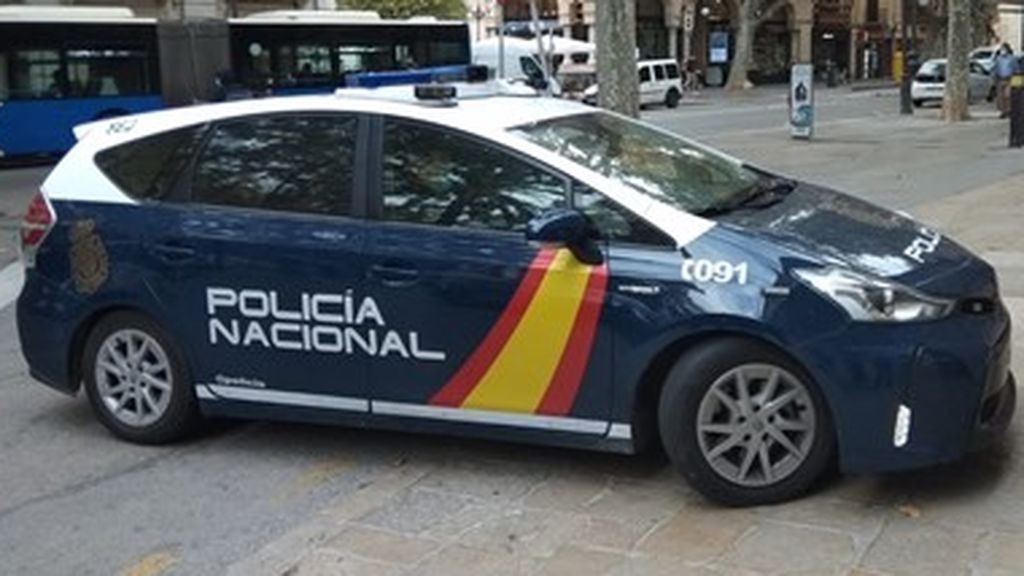 Detenido un hombre en Sevilla por forzar sexualmente a una niña de 11 años, hija de su pareja Detenido un hombre en Sevilla por forzar sexualmente a una niña de 11 años, hija de su pareja