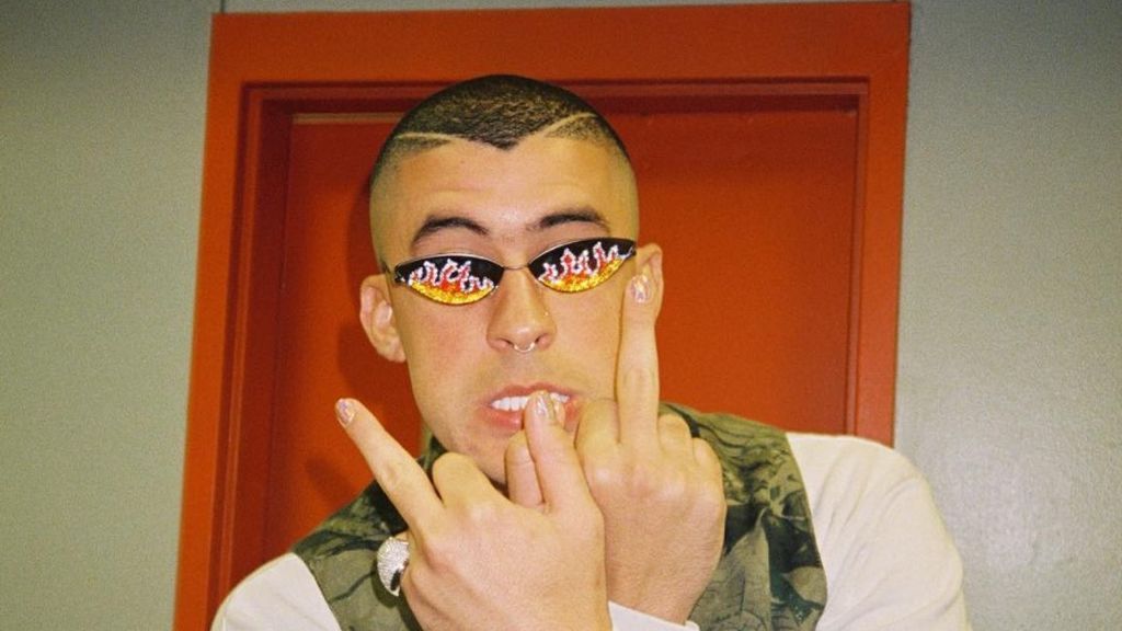 El estilo inimitable de Bad Bunny: sus cambios de look más rompedores