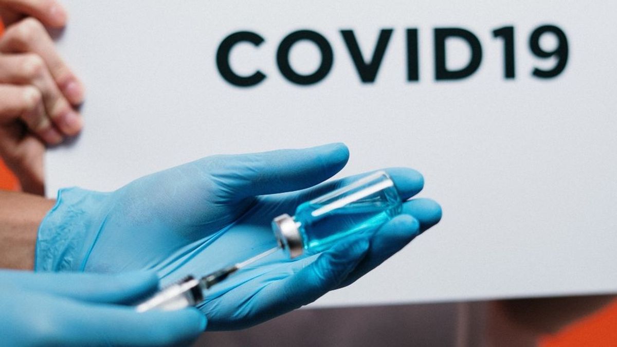 Los efectos secundarios de las vacunas de Moderna y Pfizer contra covid-19