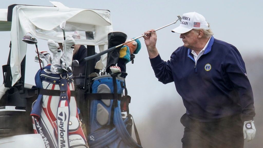 Trump cambia las reuniones del G20 por el golf el día que EEUU ha superado los 12 millones de contagios Trump cambia las reuniones del G20 por el golf el día que EEUU ha superado los 12 millones de contagios