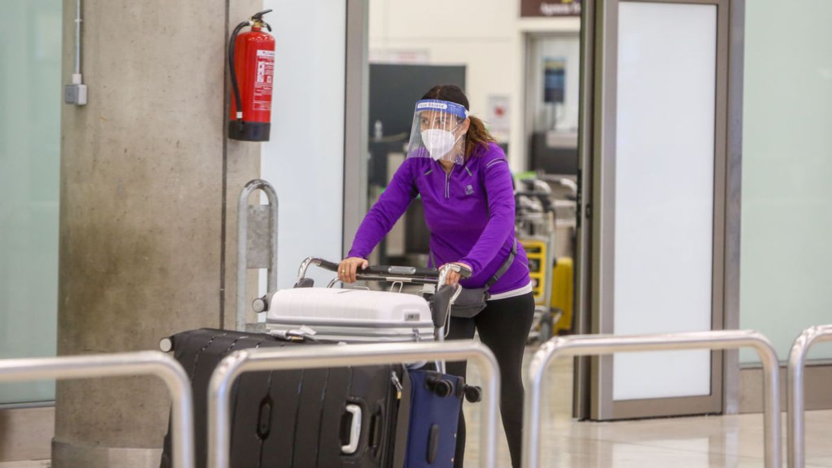 Entra en vigor la obligación de presentar una PCR negativa para entrar en España en barco o en avión Entra en vigor la obligación de presentar una PCR negativa para entrar en España en barco o en avión