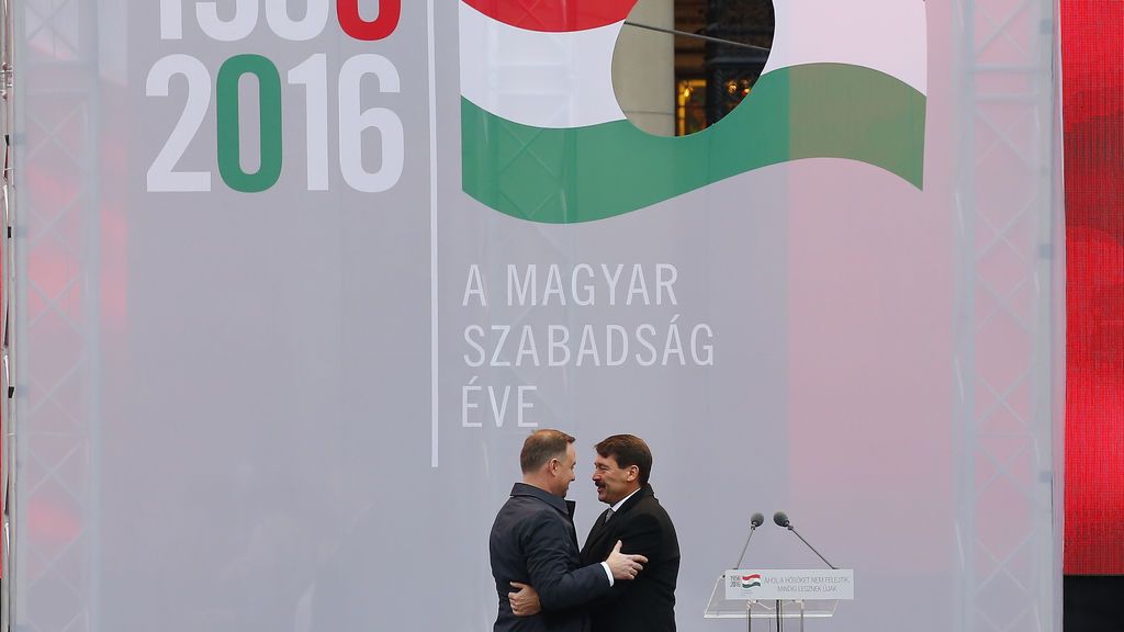 Viktor Orbán y Andrej Duda frenan el plan de recuperación de Europa por el coronavirus Viktor Orbán y Andrej Duda frenan el plan de recuperación de Europa por el coronavirus