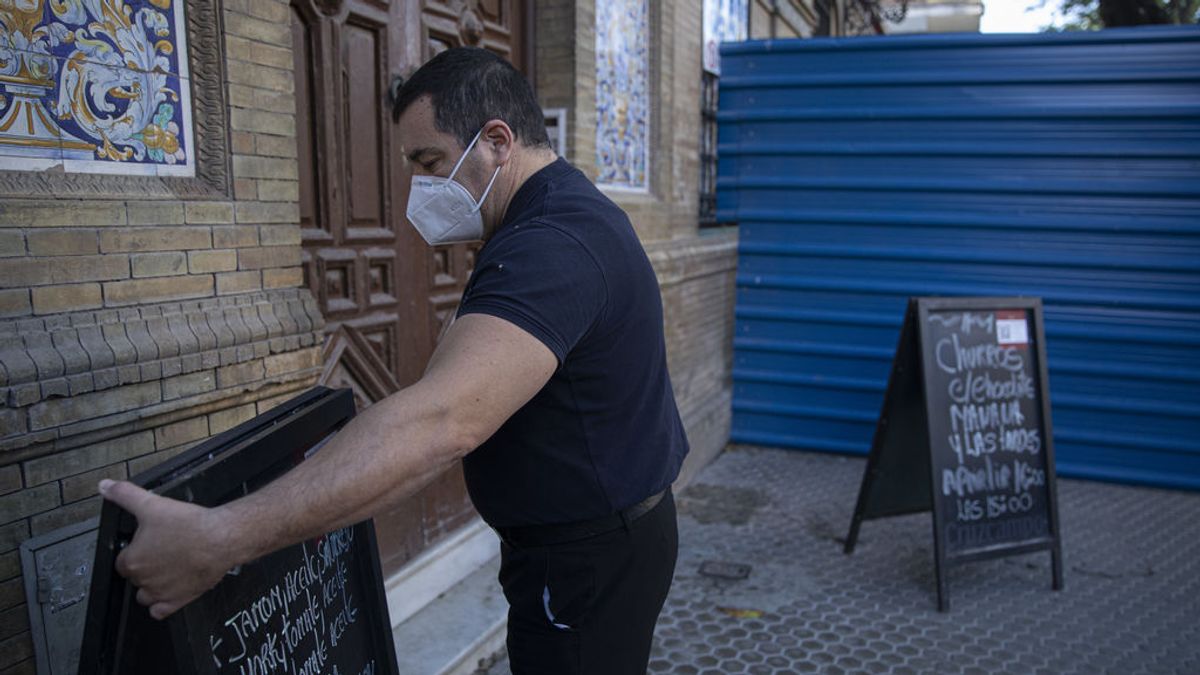 Melilla prorroga 15 días su "toque de queda" y este lunes permite reabrir la hostelería hasta las 20 horas