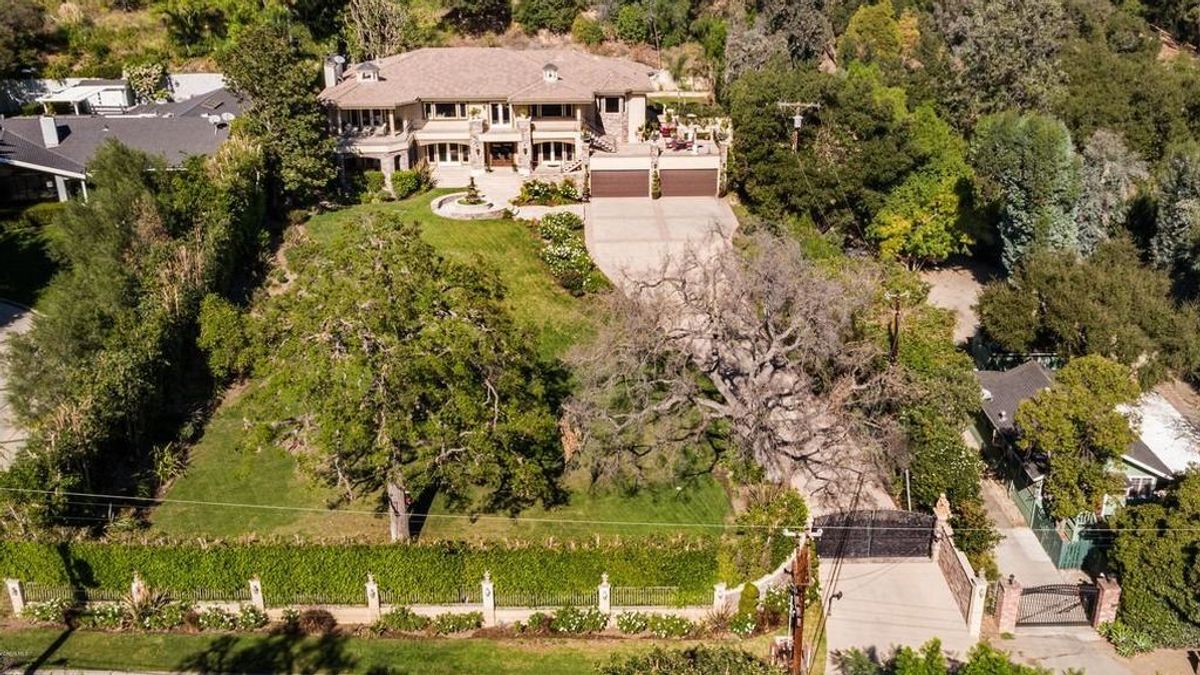 Se vende por 6,7 millones de euros la mansión donde se grabó el reality show de las Kardashian Se vende por 6,7 millones de euros la mansión donde se grabó el reality show de las Kardashian