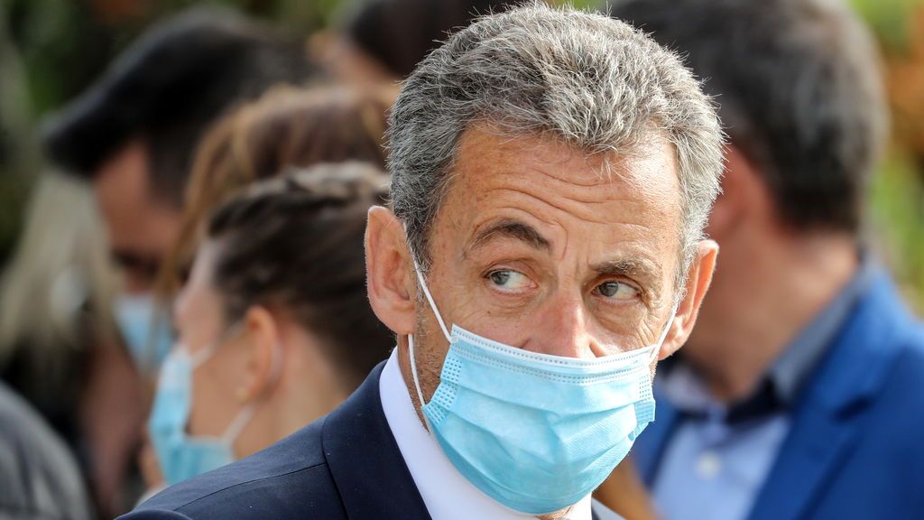 Sarkozy se sienta hoy en el banquillo por el caso "Azibert" Sarkozy se sienta hoy en el banquillo por el caso "Azibert"
