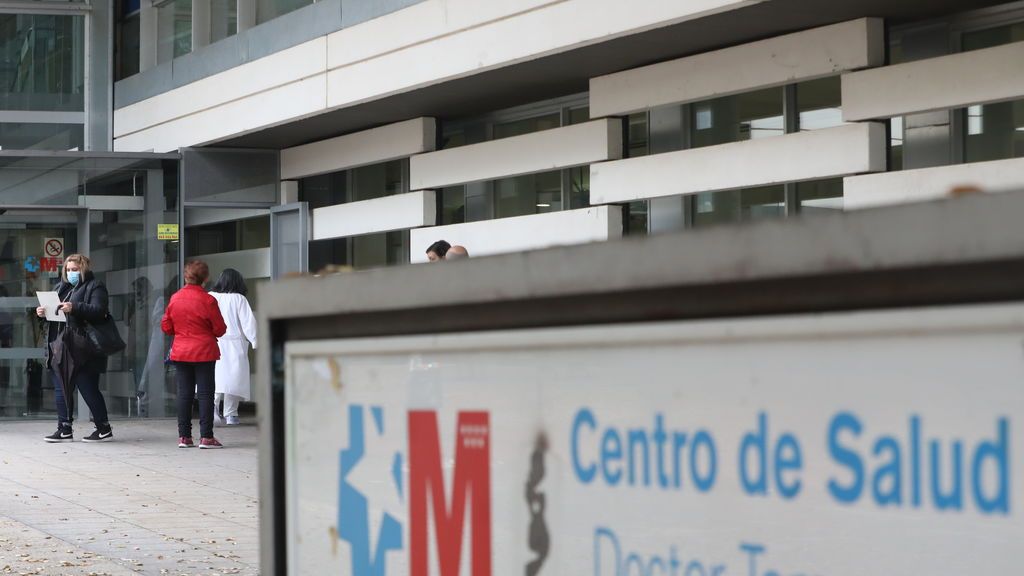 Los 13.000 puntos de vacunación de Sánchez son los centros de salud y su personal está desbordado???¿¿¿? Los 13.000 puntos de vacunación de Sánchez son los centros de salud y su personal está desbordado???¿¿¿?
