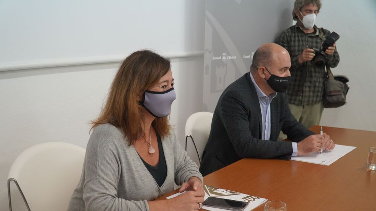 El gobierno de Baleares rectifica y no obligará a bares y restaurantes a identificar a sus clientes El gobierno de Baleares rectifica y no obligará a bares y restaurantes a identificar a sus clientes