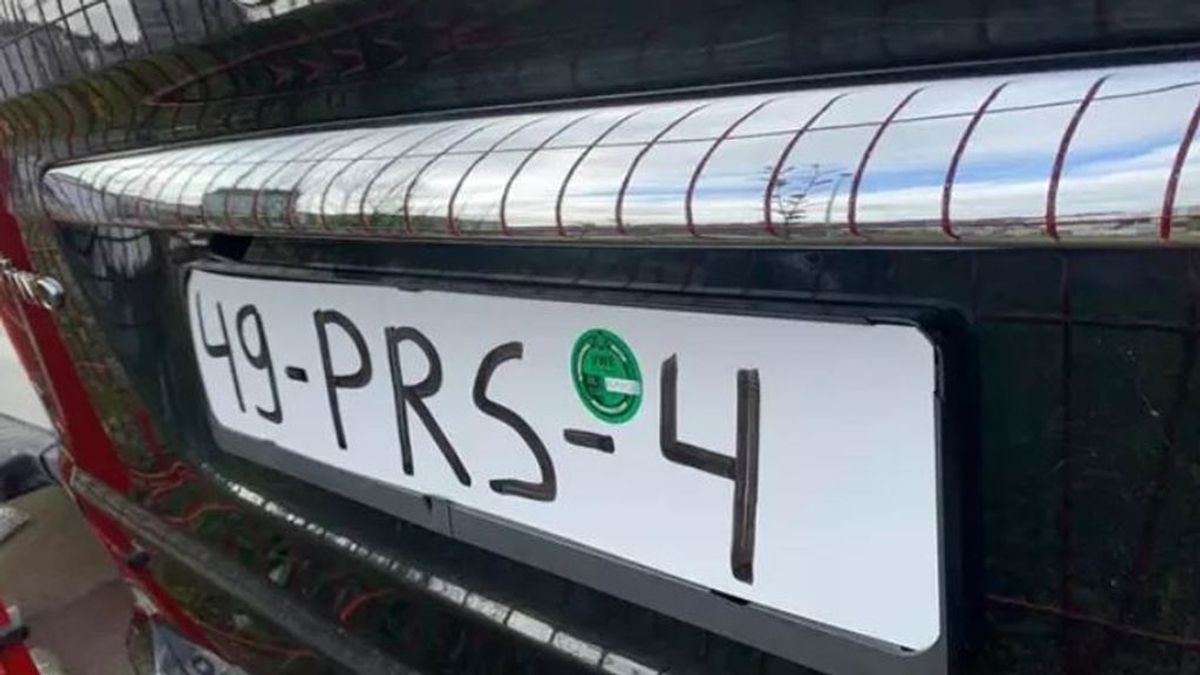 Interceptan en Lugo a un coche con los números de la matrícula pintados con rotulador