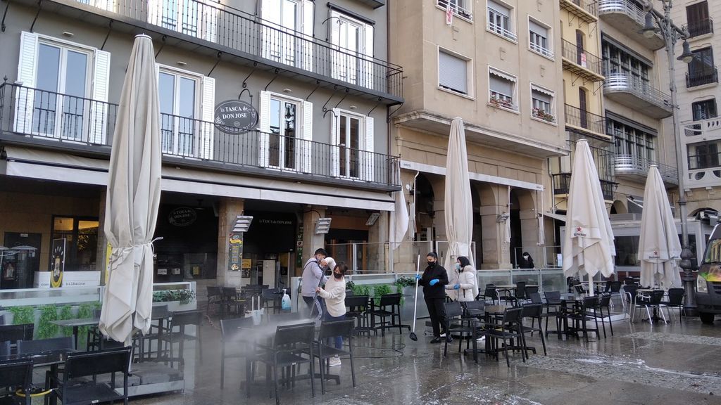 Navarra comienza las desescalada: reabre las terrazas pero no convence a los hosteleros Navarra comienza las desescalada: reabre las terrazas pero no convence a los hosteleros