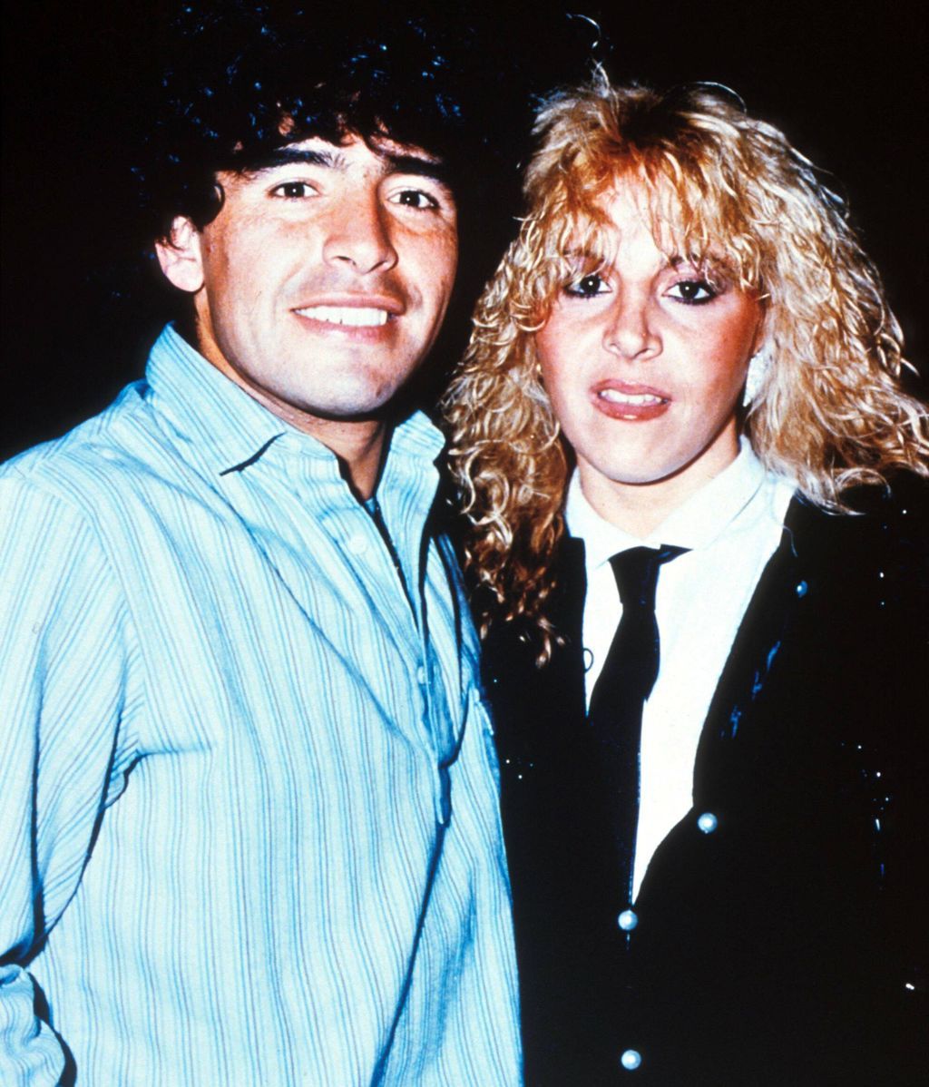 Maradona con su primera mujer, Claudia Villafane