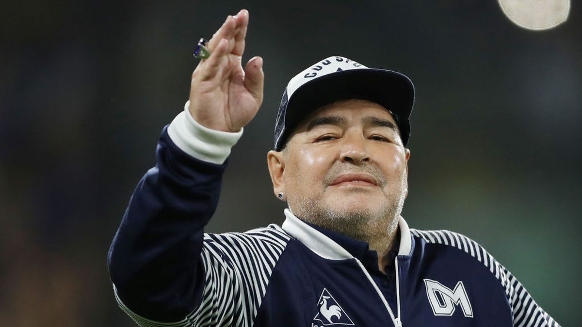 Los últimos días de Maradona: los dos médicos que no lograron parar su carrera de adicciones Los últimos días de Maradona: los dos médicos que no lograron parar su carrera de adicciones