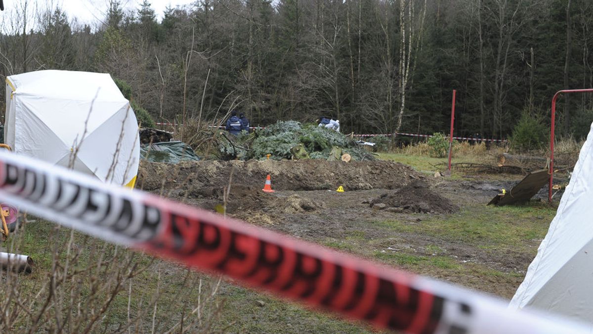 La Policía alemana capta el momento en que un caníbal entierra los restos de su víctima