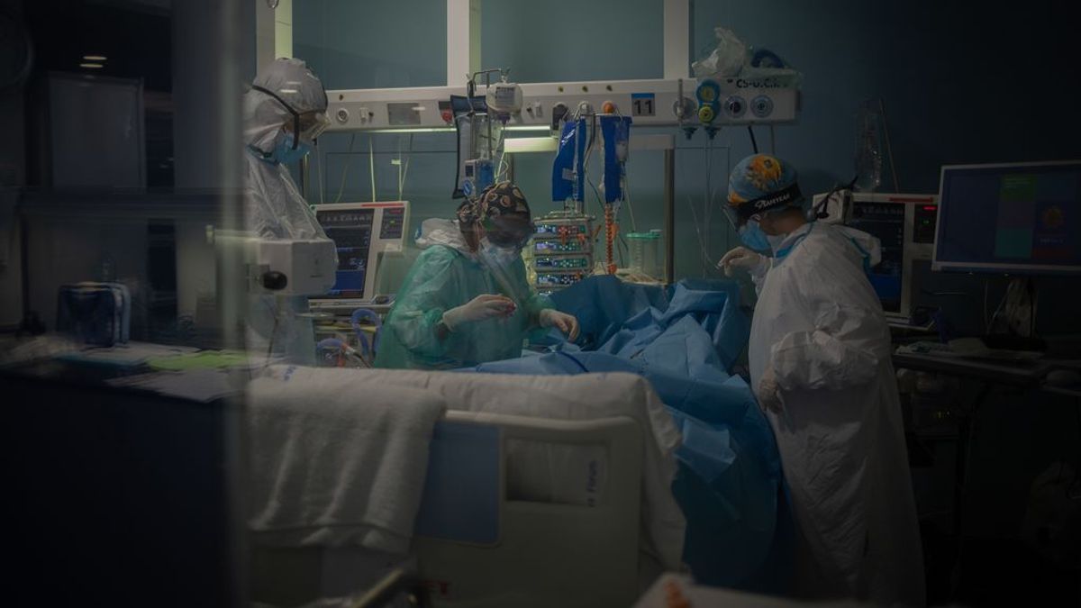 La covid ha matado en España a uno de cada cien infectados, sin contar la mortalidad en residencias La covid ha matado en España a uno de cada cien infectados, sin contar la mortalidad en residencias