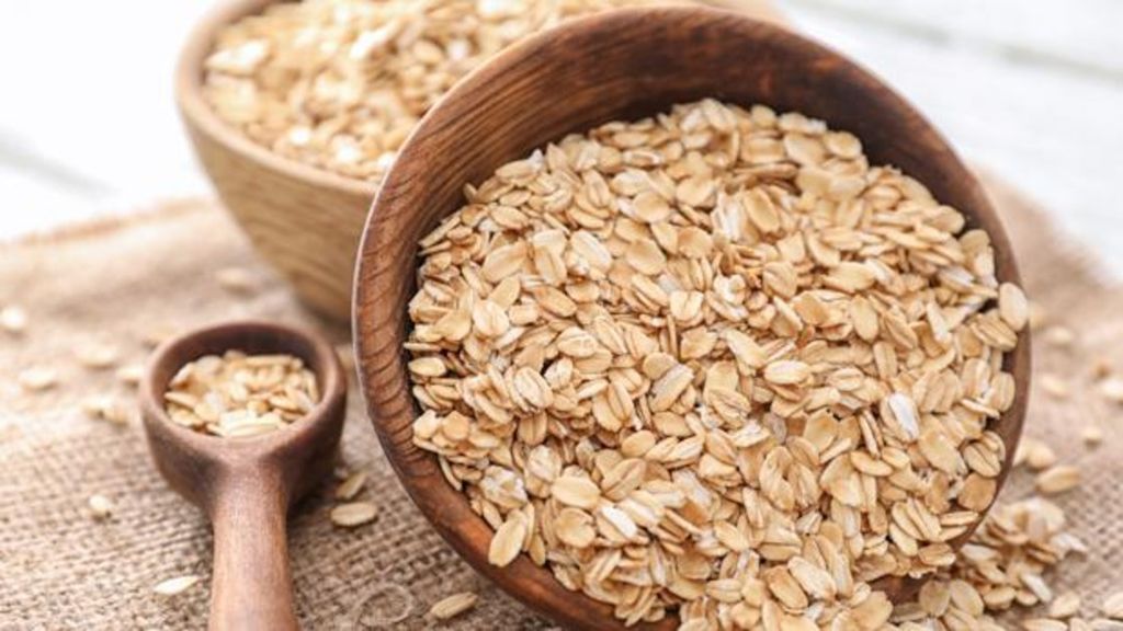 La avena tiene una infinidad de propiedades ya que ayudará al aparato digestivo y a saciarte más rápidamente.