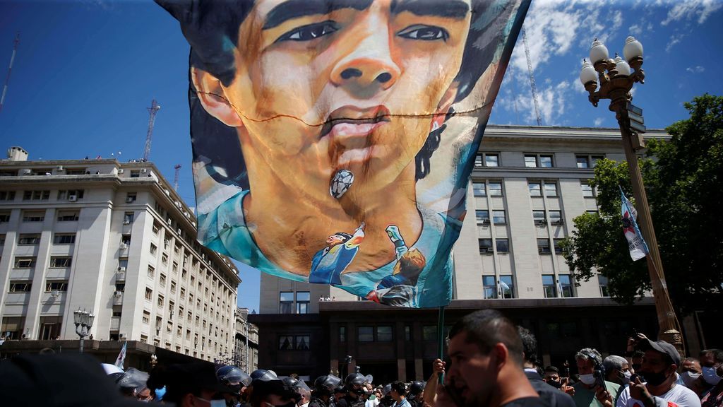 Las incógnitas sobre la muerte de Maradona: reconstruyen cómo pasó sus últimas horas