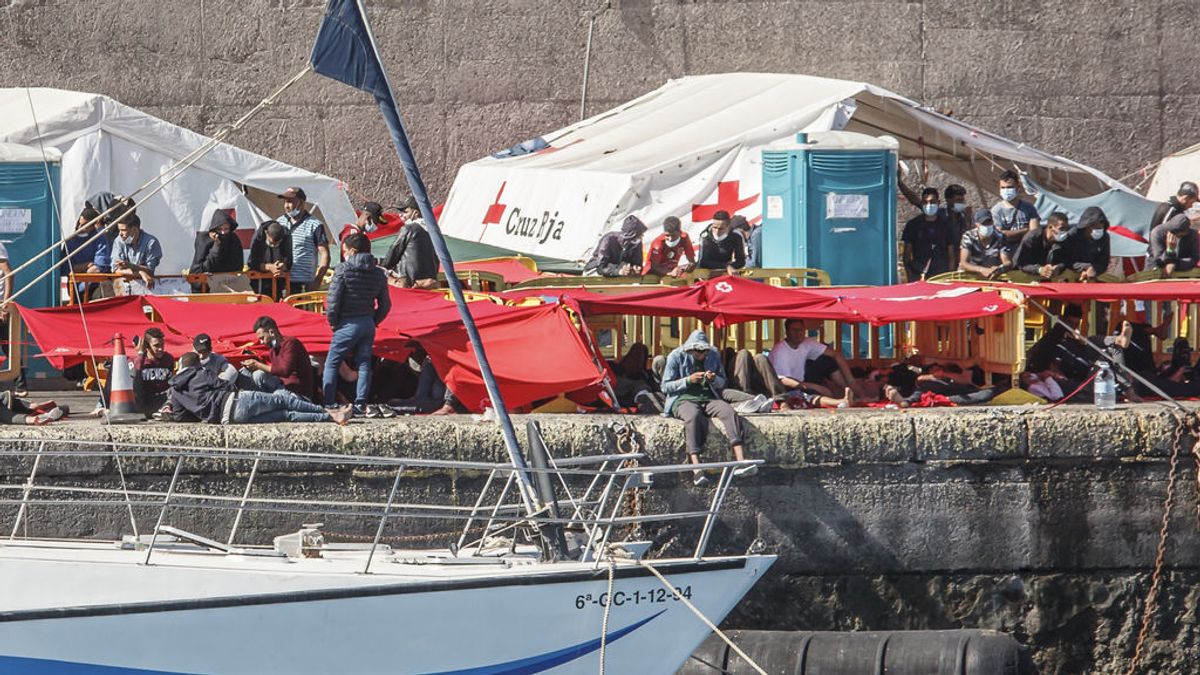 El defensor del Pueblo pide a Interior el cierre del muelle de Arguineguin El defensor del Pueblo pide a Interior el cierre del muelle de Arguineguin