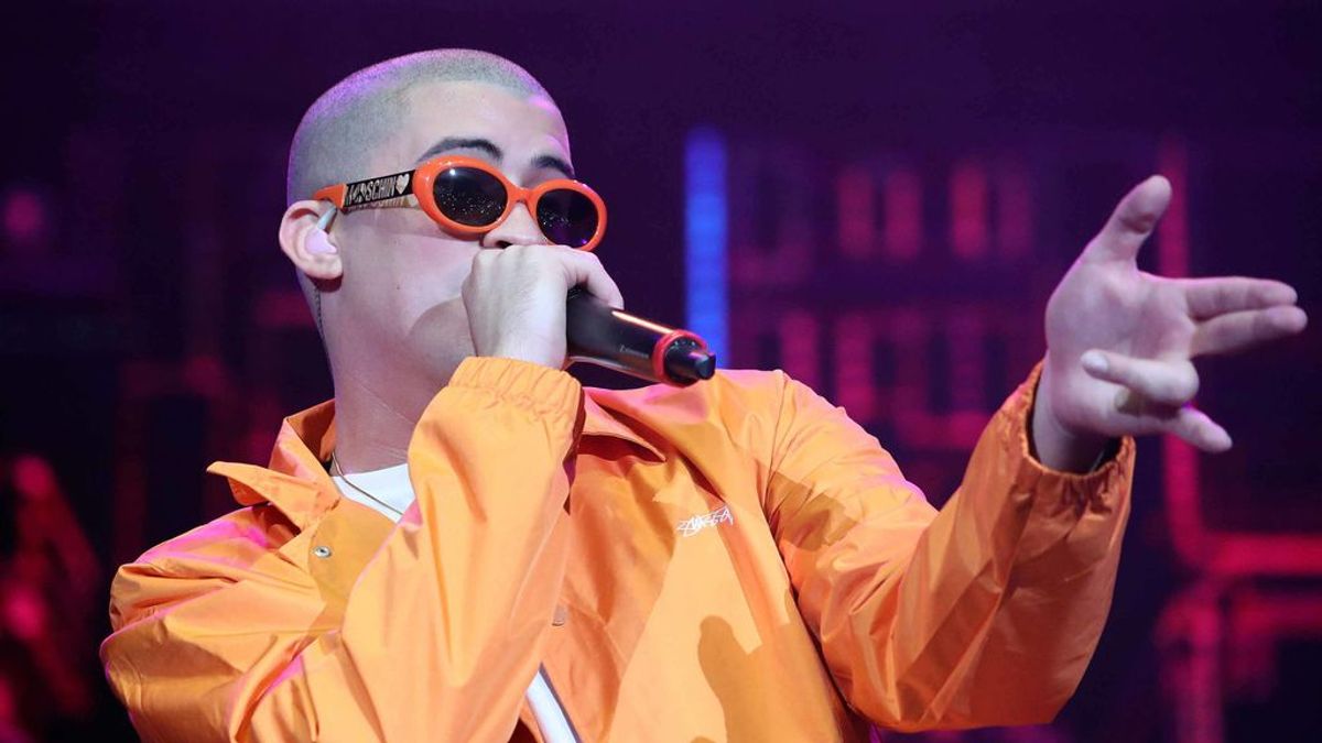 Bad Bunny estrena su segundo disco en 2020 con una colaboración con Rosalía, 'La noche de anoche' Bad Bunny estrena su segundo disco en 2020 con una colaboración con Rosalía, 'La noche de anoche'