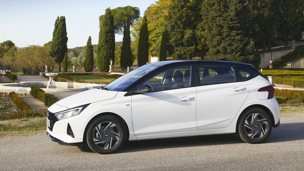 Hyundai i20 lateral blanco