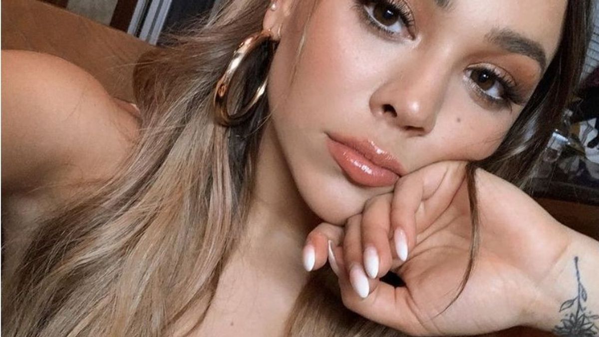 Flores, besos y una supuesta tortuga: todos los tatuajes de Danna Paola