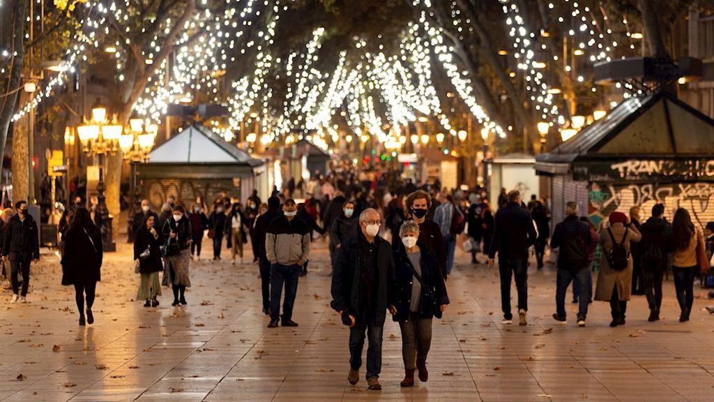 España constata el descenso de los contagios pero encara el mes de diciembre con optimismo contenido España constata el descenso de los contagios pero encara el mes de diciembre con optimismo contenido