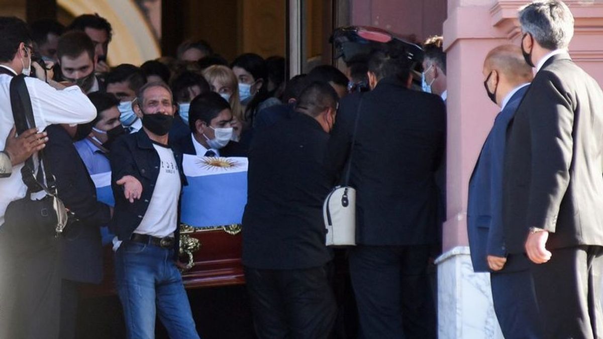 Hugo Maradona cuenta cómo se enteró de la muerte de su hermano: "Me lo dijo el que vende cigarrillos"