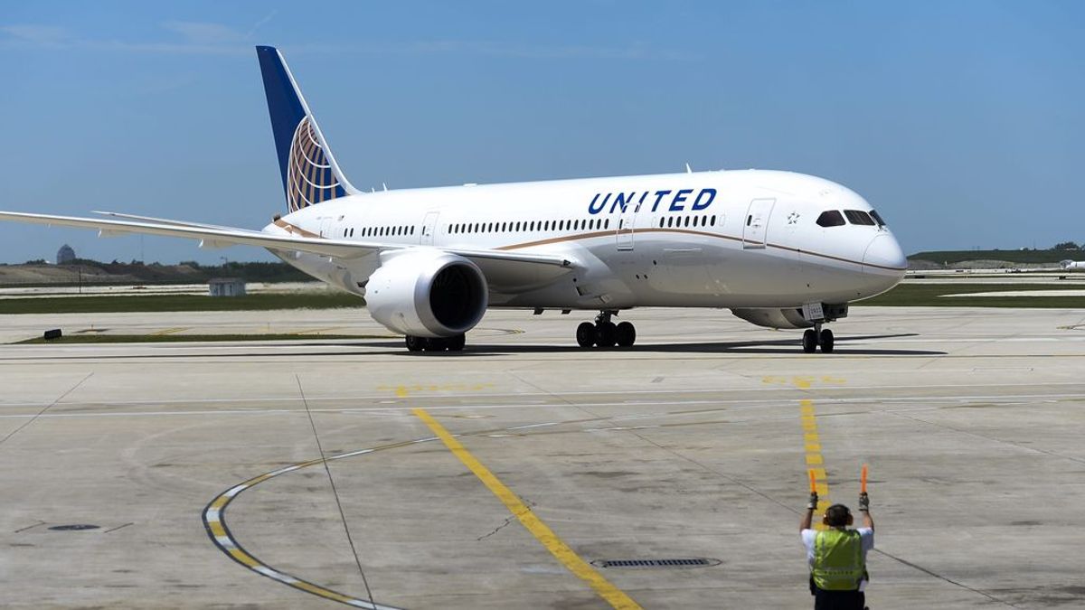 United Airlines comienza a transportar vacunas de Pfizer contra la covid19