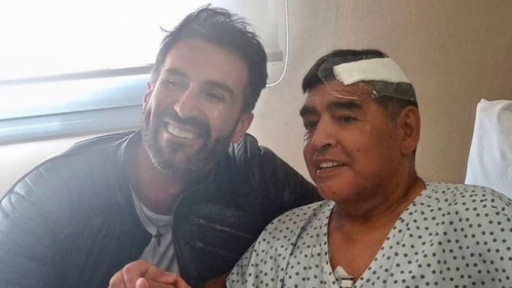 Imputan al médico de Maradona por la muerte del futbolista: le acusan de negligencia y homicidio culposo