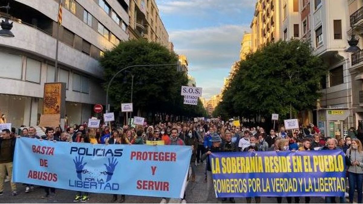 90 propuestas de sanción por manifestarse sin mascarilla en Valencia: convocada por Policías por la Libertad