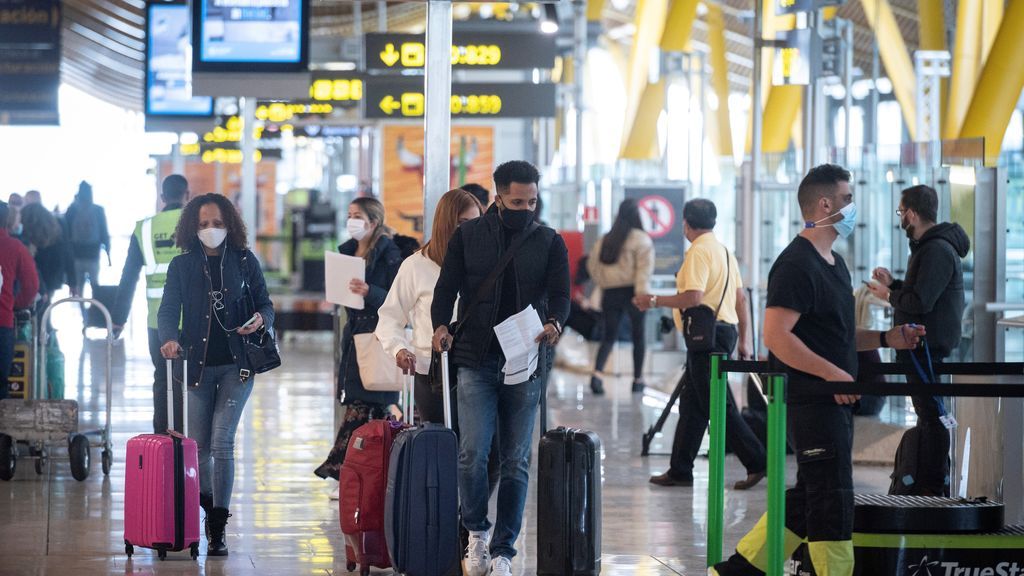 Colas en el aeropuerto de Barajas