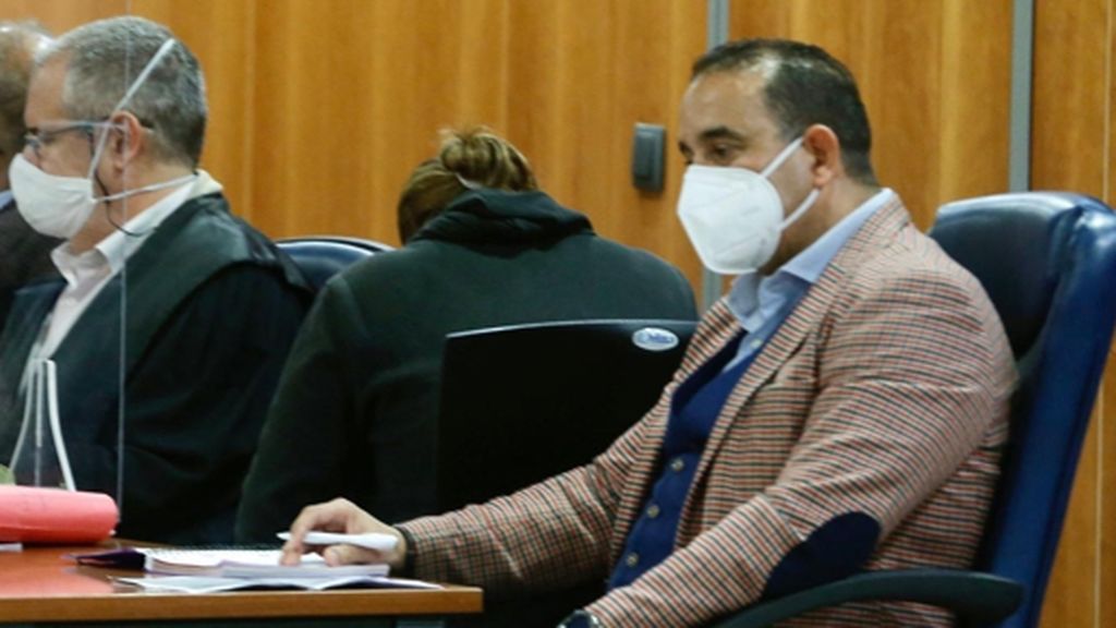 Condenan a 16 años de cárcel a la madre que dejó morir a su bebé en casa sola durante un mes Condenan a 16 años de cárcel a la madre que dejó morir a su bebé en casa sola durante un mes