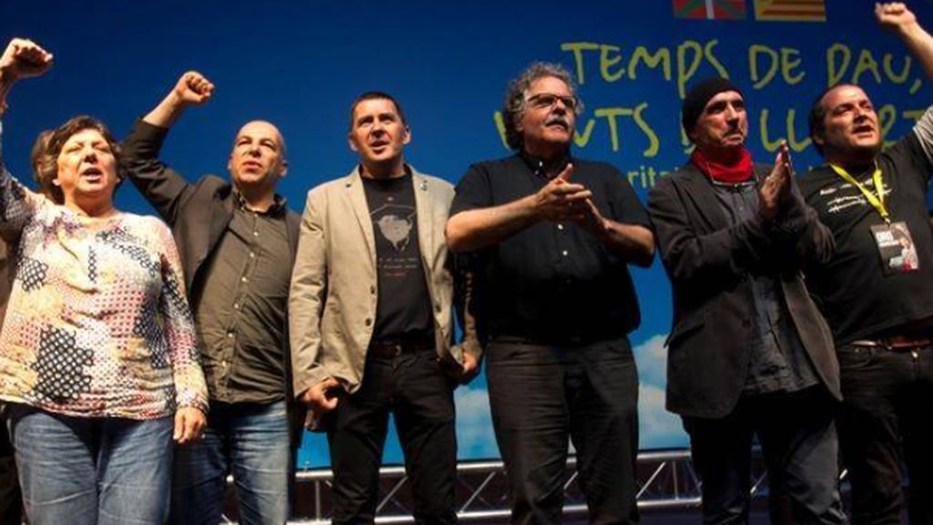 El romance entre Bildu y ERC sí es de Pimpinela