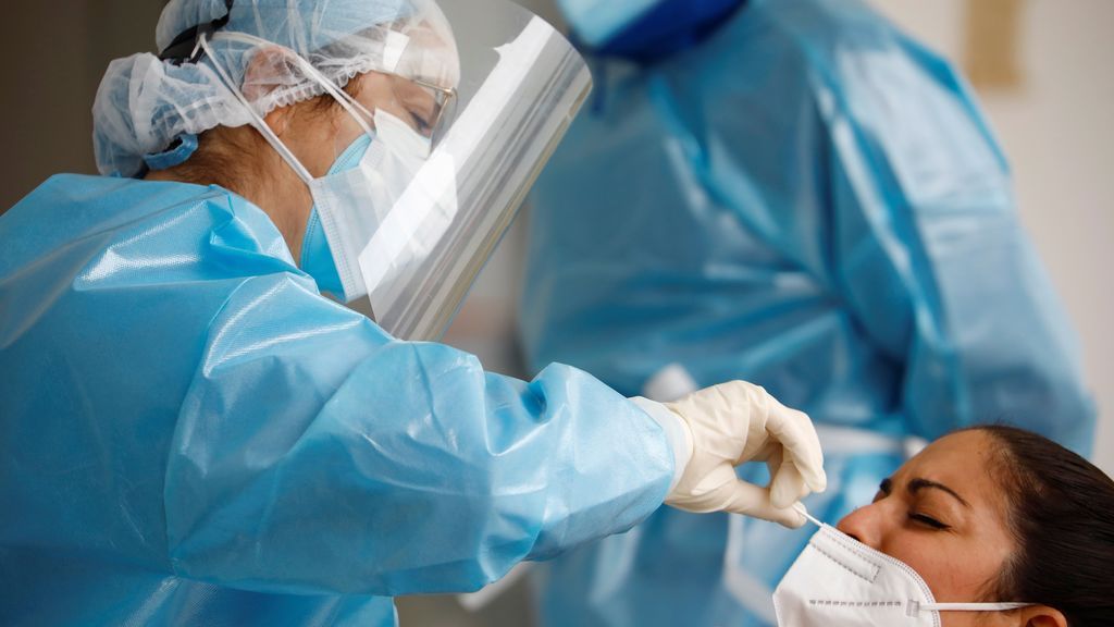 Sanidad registra un mínimo de 8.257 contagios y 442 muertos Sanidad registra un mínimo de 8.257 contagios y 442 muertos