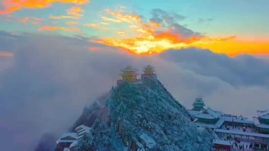 ¿Es este el lugar más fotogénico del mundo? Las montañas de China se cubren de nieve y nubes