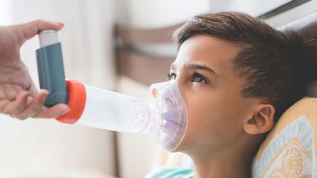 Para saber si tu hijo tiene asma tendrás que prestar mucha atención a sus síntomas.