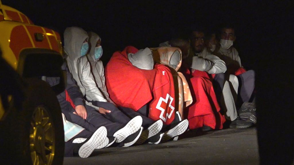 Barcelona acogerá a 50 de los inmigrantes llegados en patera a las Islas Canarias Barcelona acogerá a 50 de los inmigrantes llegados en patera a las Islas Canarias