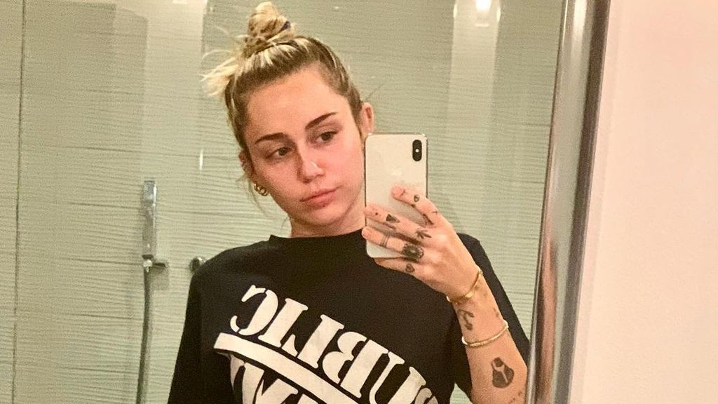 Miley Cyrus sufre una recaída con el alcohol tras seis meses sobria: la vida de la estrella de pop marcada por las adicciones
