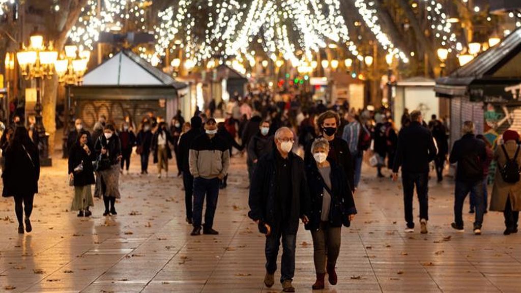 Última hora del coronavirus:   Sanidad propondrá para la Navidad  un máximo de 10 personas  en las reuniones familiares