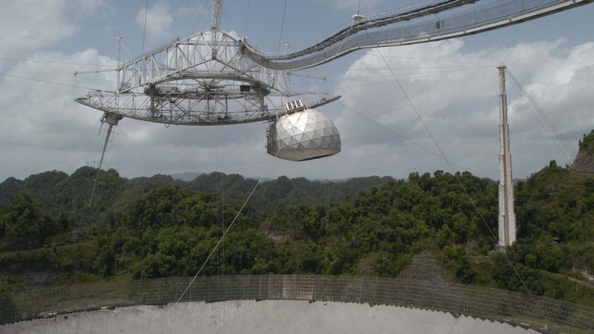 El Observatorio de Arecibo de Puerto Rico colapsa y se derrumba antes de su demolición planificada El Observatorio de Arecibo de Puerto Rico colapsa y se derrumba antes de su demolición planificada