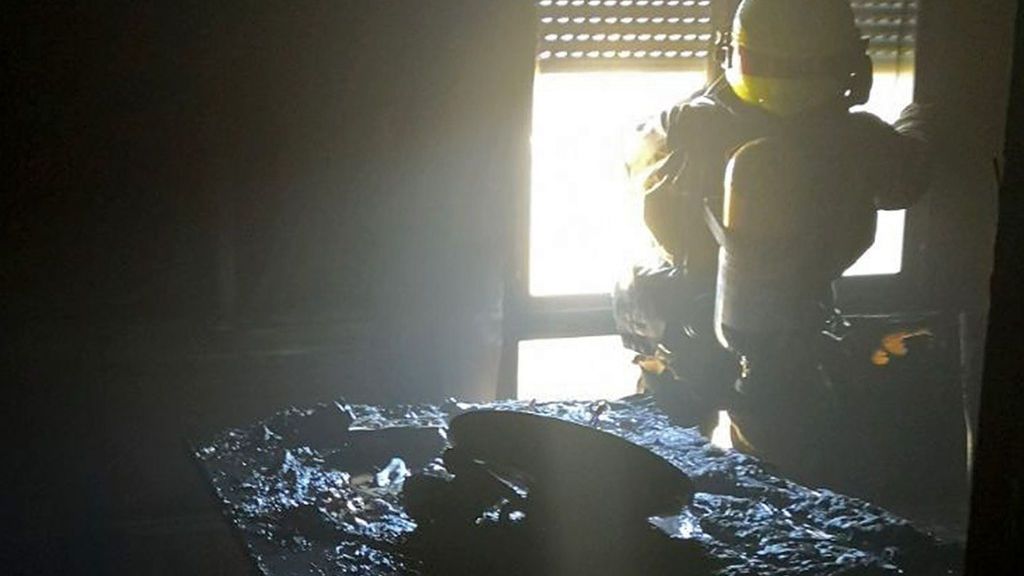 Una anciana fallece en el incendio de su vivienda provocado por un brasero Una anciana fallece en el incendio de su vivienda provocado por un brasero