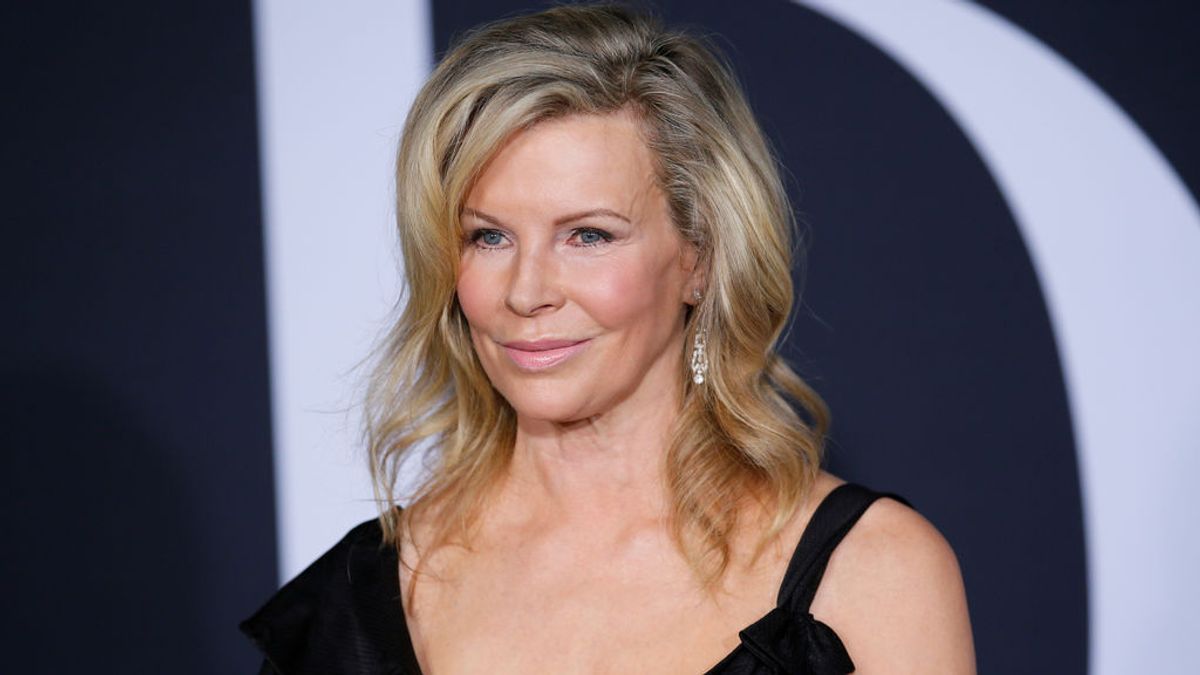 Kim Basinger al más puro estilo '9 semanas y media' con 67 años para la firma Miu Miu Kim Basinger al más puro estilo '9 semanas y media' con 67 años para la firma Miu Miu