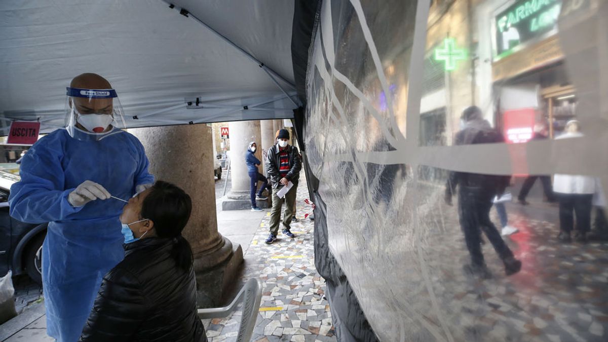 Italia suma 814 muertos y 24.000 contagios en el inicio de las nuevas restricciones