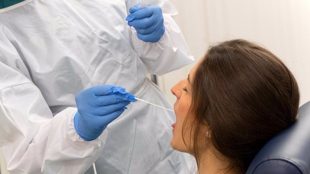 La Comunidad Valenciana reduce un 27% el número de nuevos casos en una semana y un 10% el número de hospitalizaciones La Comunidad Valenciana reduce un 27% el número de nuevos casos en una semana y un 10% el número de hospitalizaciones