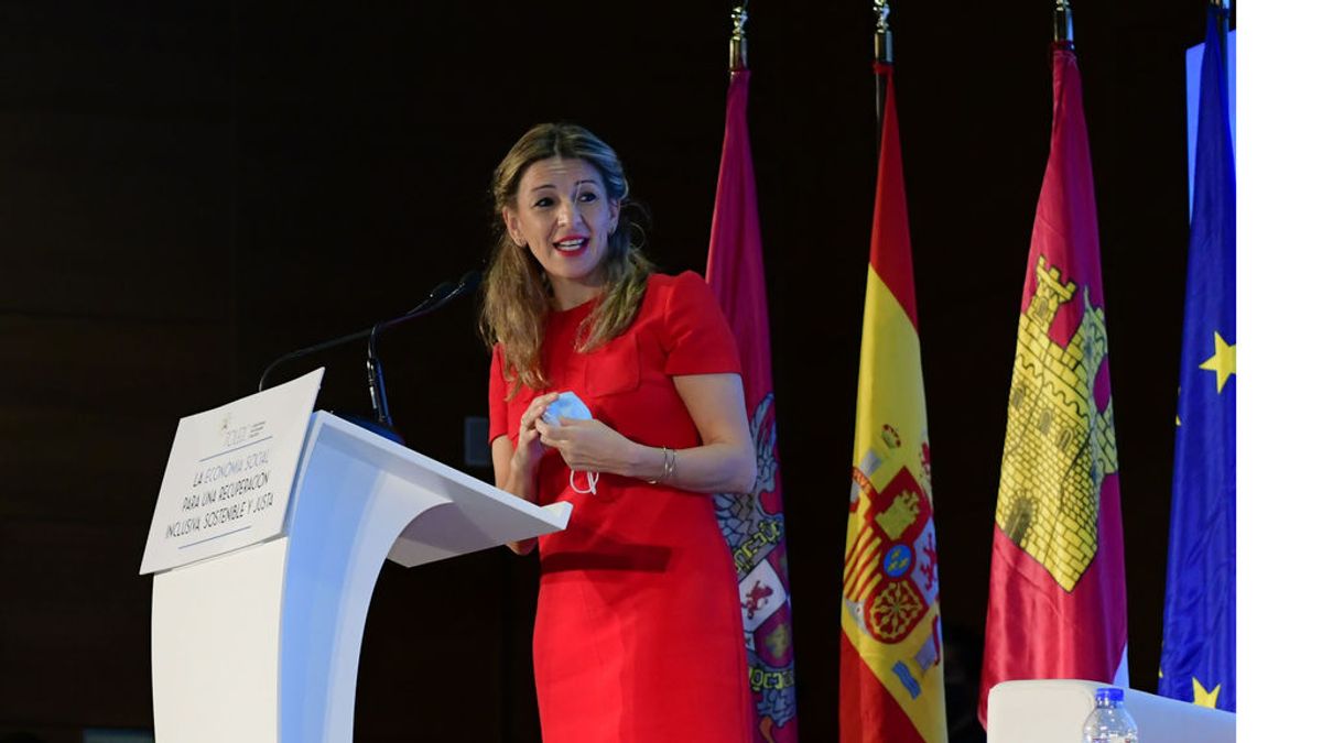 Yolanda Díaz corrige a Iglesias: la jornada laboral de cuatro días "aún no ha llegado al diálogo social" Yolanda Díaz corrige a Iglesias: la jornada laboral de cuatro días "aún no ha llegado al diálogo social"